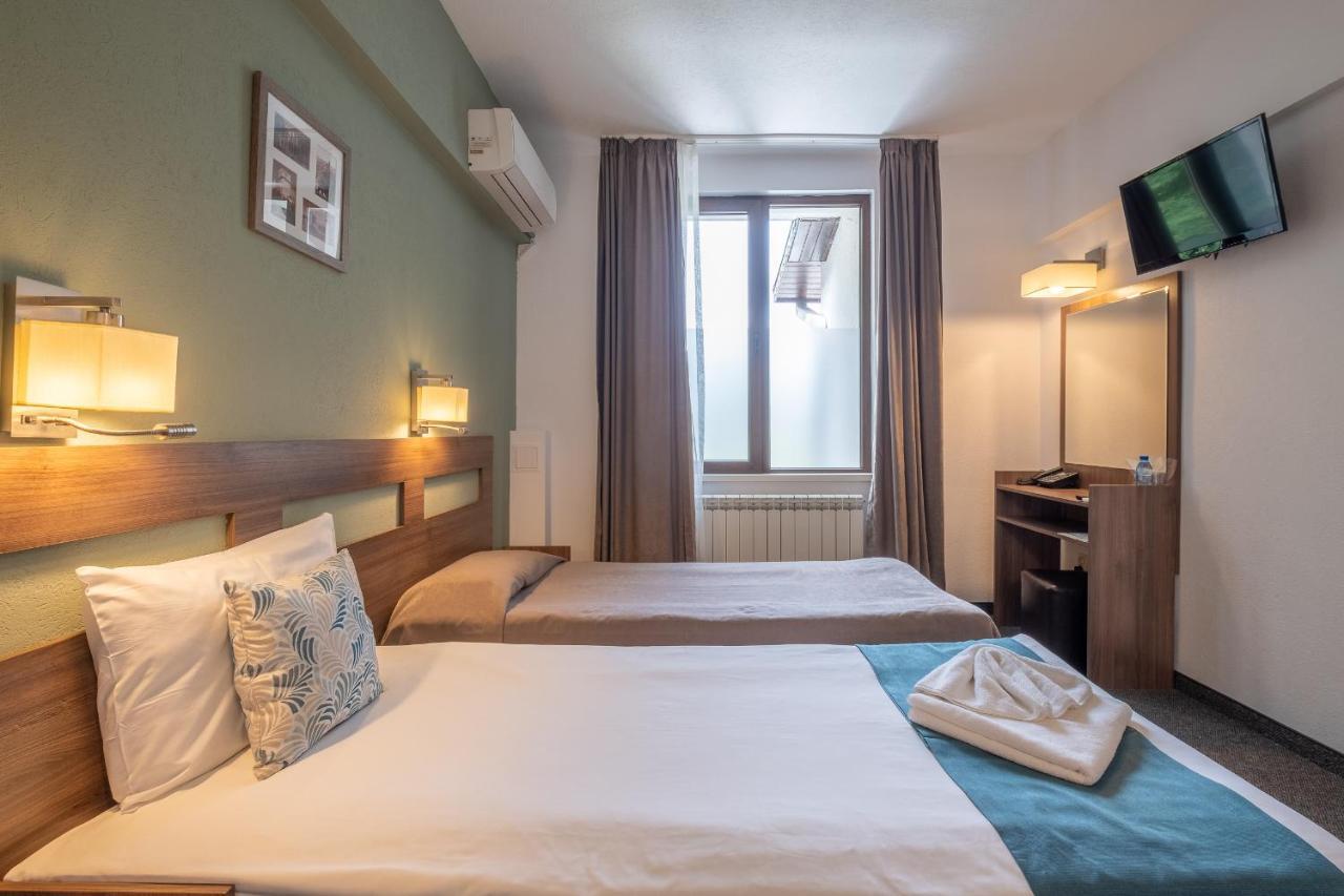 Park Asenevtsi Hotel
